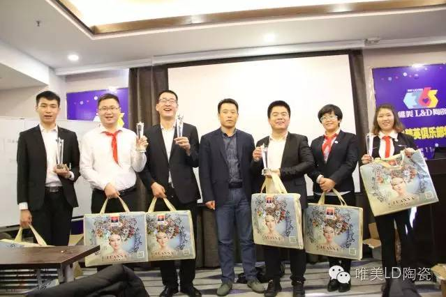 1481349169328332.png blob.png